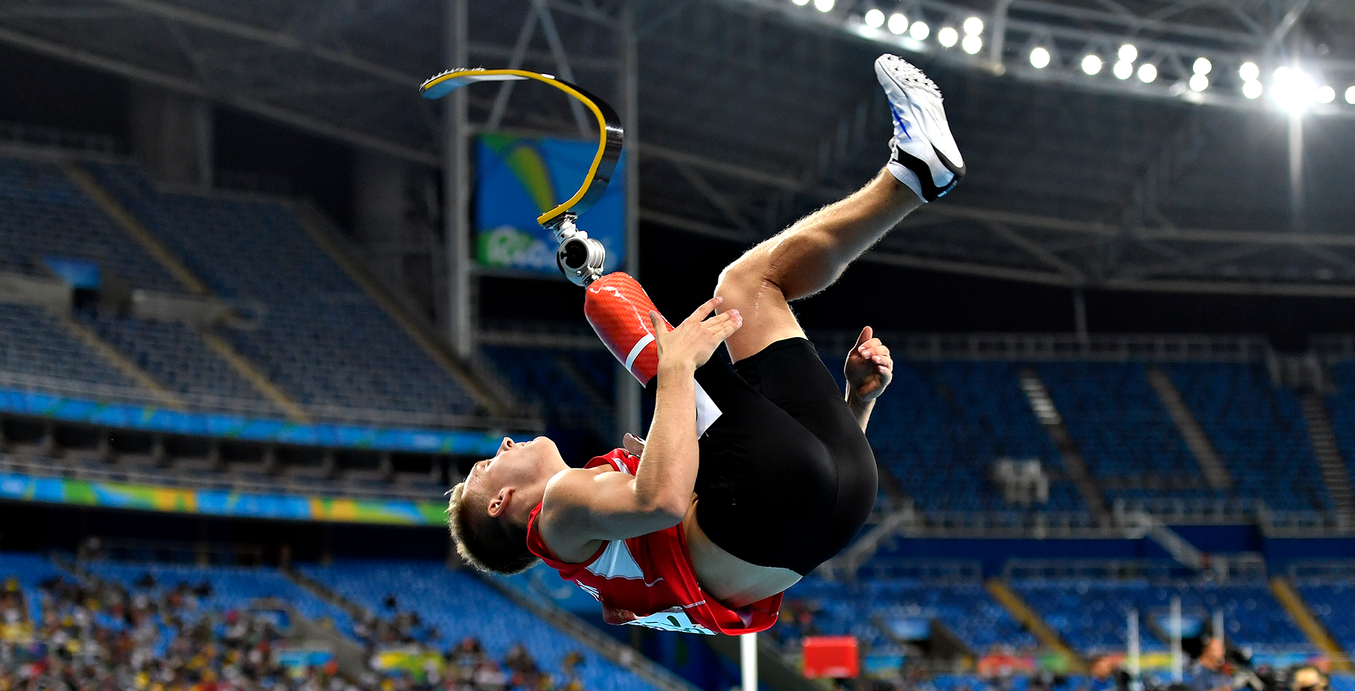 这一壮举再 这一壮举再